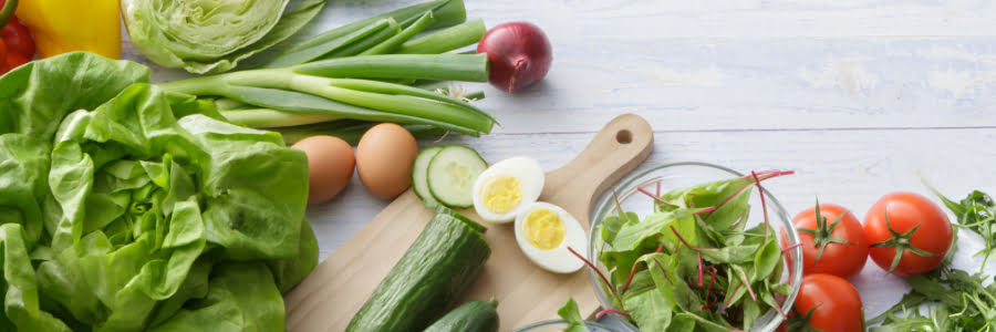 Öle, Salat, Gemüse und Eier